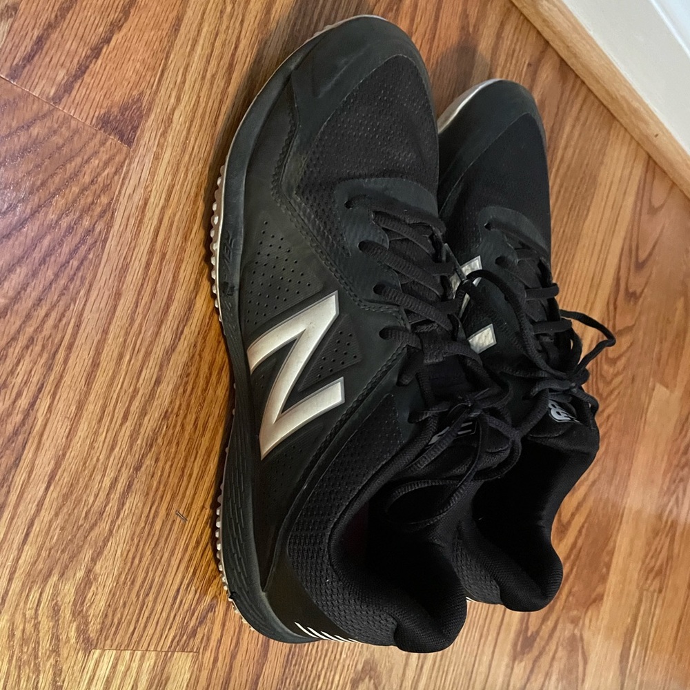 Men’s new balance turf shoes